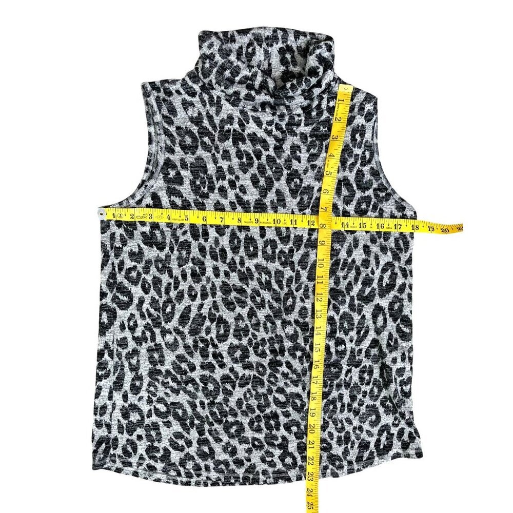 Chico’s Leopard Print 2 Piece Sweater Set Cardigan Shell Size 1 Medium - Picture 6 of 8